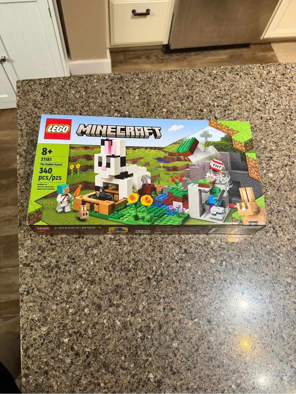 Lego Minecraft Bunny Garden Set - White, Green, Brown, Blue